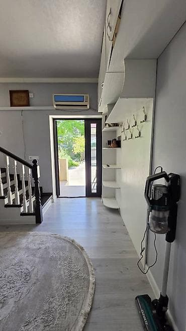 сдаю кв алтын ордо: 🏡 Просторный двухэтажный дом в жилмассиве Алтын Ордо 📍 Район: Алтын — 2