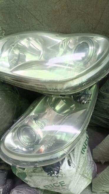 Передняя правая фара Mercedes-Benz 2005 г., Б/у, Оригинал, Германия at lalafo.kg Передняя правая фара Mercedes-Benz 2005 г., Б/у, Оригинал, Германия
