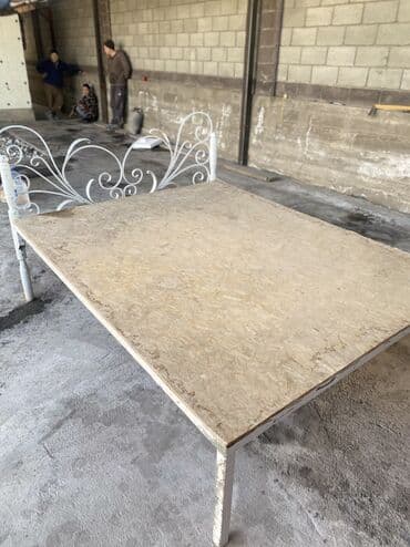 куплю нож: Кованая двуспальная кровать с декоративными изголовьями - Основание — 4