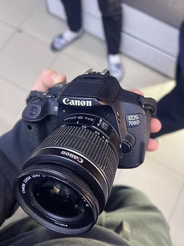 Видеокамеры: СРОЧНО ‼️Зеркальная камера Canon EOS 700D с универсальным — 5