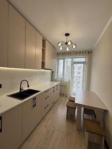 14: 3 комнаты, 90 м², Пишпек Элитка, 14 этаж, Свежий ремонт — 8