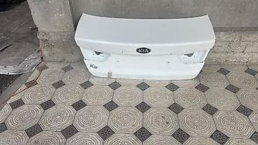 bmw 850: Крышка багажника Kia, Оригинал — 1