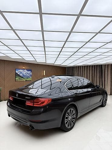 Транспорт: BMW 5 series: 2019 г., 2 л, Типтроник, Бензин, Седан — 5