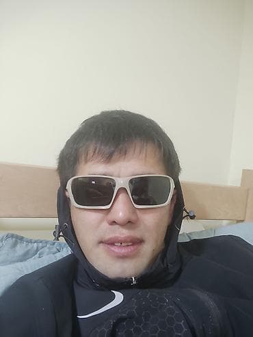 солнцезащитные очки мужские: Солнцезащитные очки очки, Oakley, Унисекс, Прямоугольные — 1