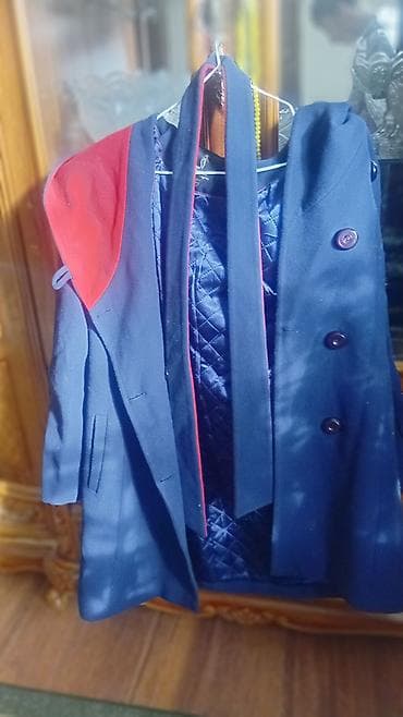 пальто женское: Демисезонное пальто и зимняя дублёнка 1) Женское пальто, темно‑синее — 1