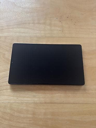 на камерный свет: Планшет, Samsung, память 32 ГБ, 8" - 9", 4G (LTE), Классический цвет - Серый — 1