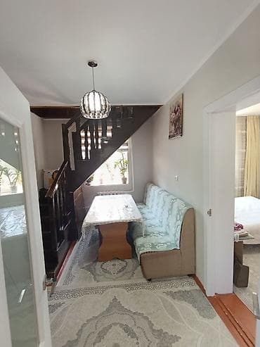 ниже себестоимости: Срочно продаю!!! Дом в ж/м Кок Джар, Молдокулова/Ахунбаева, можно под — 6