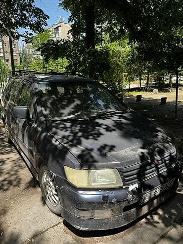 поджеро продажа: Mitsubishi Space Wagon: 1999 г., 2.4 л, Механика, Бензин, Универсал — 4