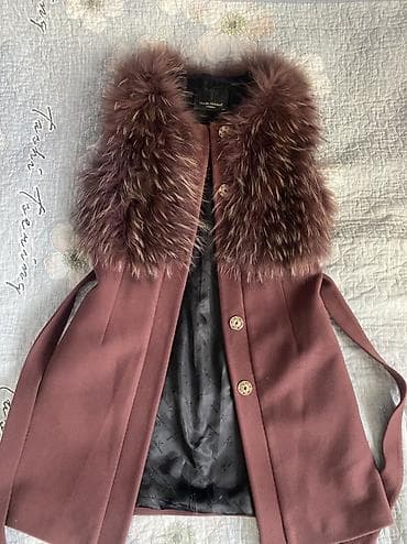 Пальто CLUB DONNA, Италия (Bologna). - Размер: 36. - Состав по at lalafo.kg Пальто CLUB DONNA, Италия (Bologna). - Размер: 36. - Состав по