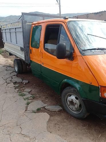 Грузовой бортовой фургон Ford Transit (двухрядная кабина) - Тип