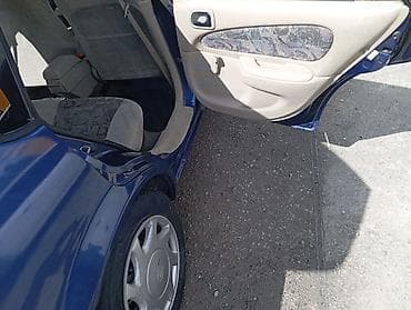 Toyota: Toyota Corolla: 1997 г., 1.6 л, Механика, Бензин, Хэтчбэк — 4