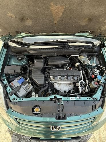 mini v: Honda Stream: 2001 г., 1.7 л, Механика, Бензин, Минивэн — 6