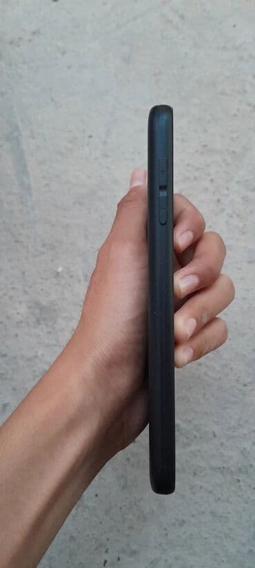 Аудиотехника: Samsung Galaxy J4 2018, Колдонулган, 32 ГБ, түсү - Кара, 2 SIM — 3