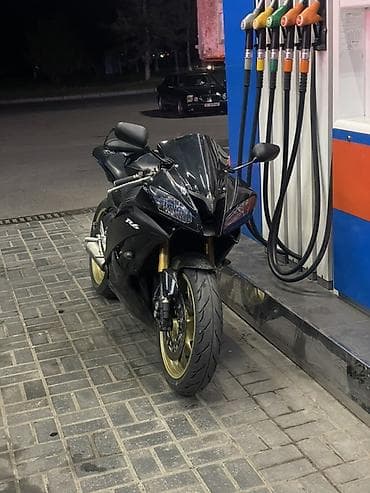 ninja 400: Спортбайк Yamaha, 600 куб. см, Бензин, Взрослый — 1