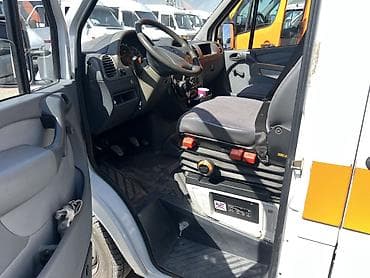 гоф 2: Mercedes-Benz Спринтер: 2004 г., 2.7 л, Механика, Дизель, Фургон — 6
