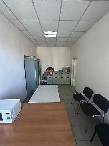 сдаю мясной павильон: Аренда офисов, 300 м², В административном здании, С системой безопасности, С юридическим адресом — 9