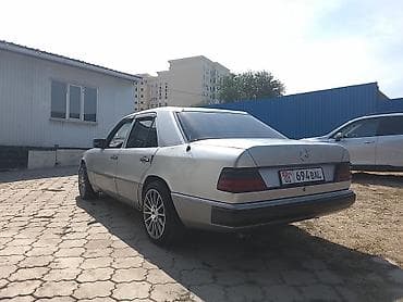 Mercedes-Benz W124: 1991 г., 2.3 л, Механика, Бензин, Седан at lalafo.kg Mercedes-Benz W124: 1991 г., 2.3 л, Механика, Бензин, Седан