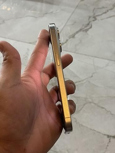 чехол xs max: IPhone 15 Pro, Б/у, 256 ГБ, Natural Titanium, Зарядное устройство, Защитное стекло, Чехол, 79 % — 3