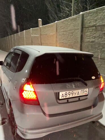 хонда фит сиденья: Honda Fit: 2002 г., 1.3 л, Автомат, Бензин, Хэтчбэк — 5