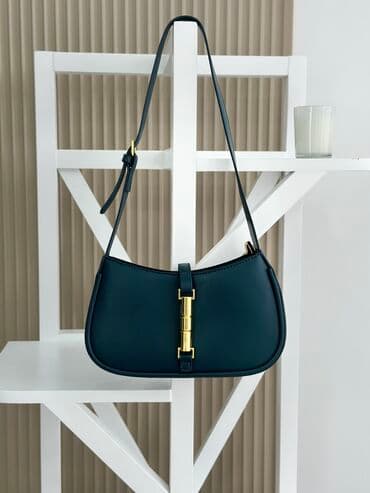 женскую дорожную сумку на колесах: Женские сумки первые 2 по 500 сом 
Последние 2 по 700 сом — 1