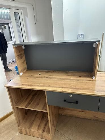 Другое оборудование для бизнеса: Стойка ресепшн/администраторская с рабочим местом - Конфигурация — 1