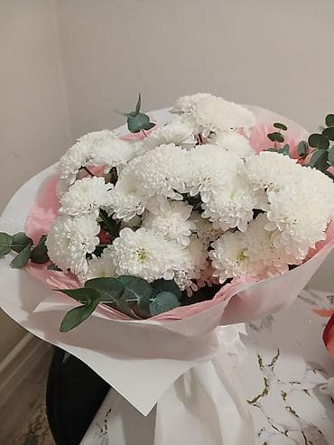 гулдо: Авторские букеты из свежих цветов - Розы: красные, белые, кремовые; — 6