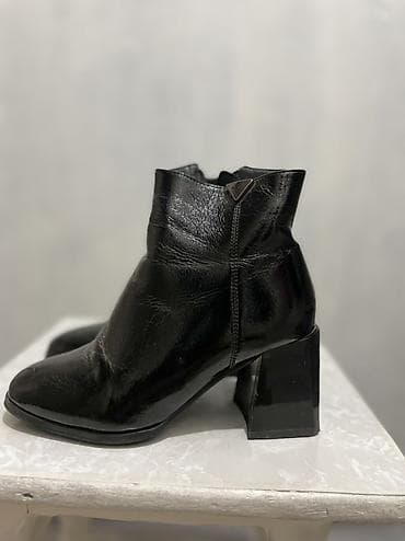 33 размер. Женские ботильоны, черные, лаковые - Материал верха