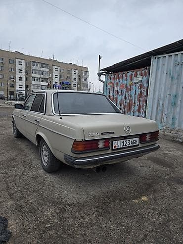 golf polo: Mercedes-Benz W123: 1985 г., 2 л, Механика, Бензин, Седан — 3