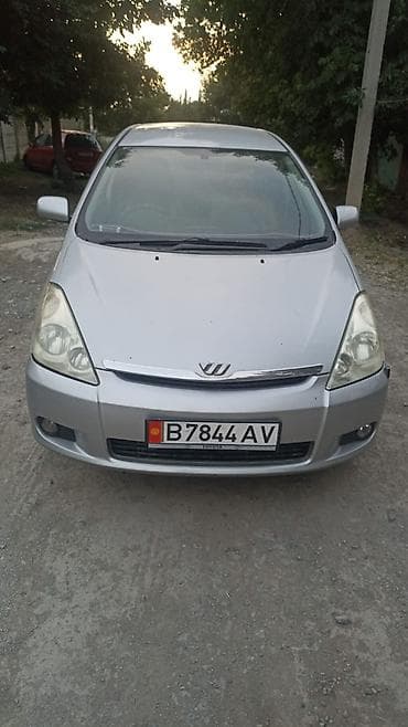 Toyota WISH: 2004 г., 1.8 л, Бензин, Минивэн at lalafo.kg Toyota WISH: 2004 г., 1.8 л, Бензин, Минивэн