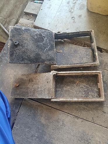 продаю чайник: Чугунные дверцы для печи/каминной топки (2 шт.) - Материал: массивный — 1
