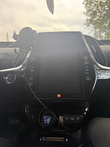 саларис 2015: Toyota Prius: 2017 г., 1.8 л, Вариатор, Гибрид, Хэтчбэк — 8