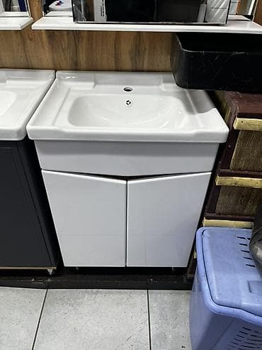 тумбы с раковинами для ванной: Тумба с умывальником для ванной комнаты - Комплект: раковина из — 1