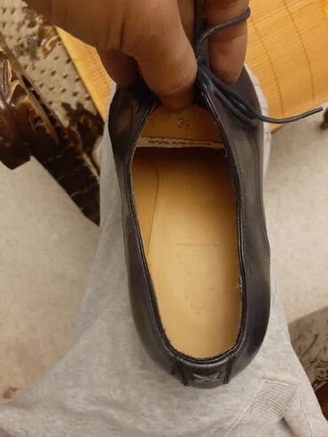 Киреге берилүүчү кийимдер: Эркектердин туфлиси, 40, Жаңы, түсү - Кара, Өзү алып кетүү — 5