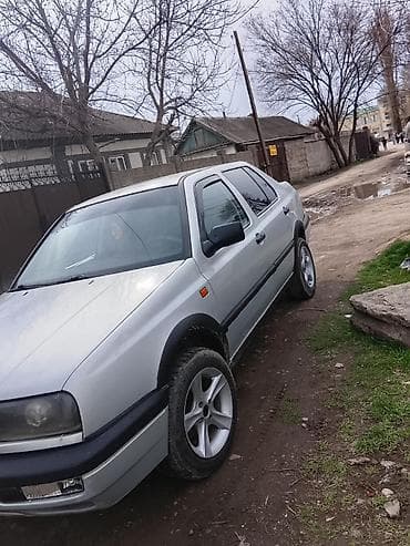 toyota verosa: Volkswagen Vento: 1993 г., 1.8 л, Седан — 5