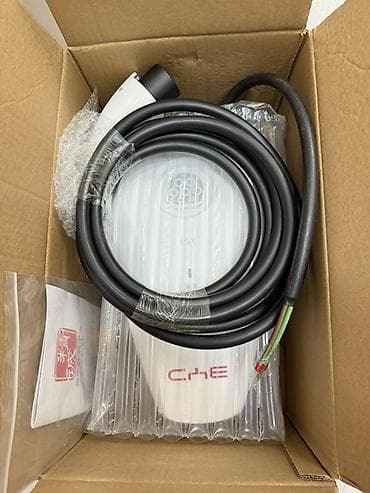 Зарядная станция AC для электромобиля BYD, модель: Model 3–7kW AC