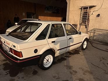 авто б: Ford Escort: 1988 г., 1.4 л, Ручные, Бензин, Хэтчбэк — 3