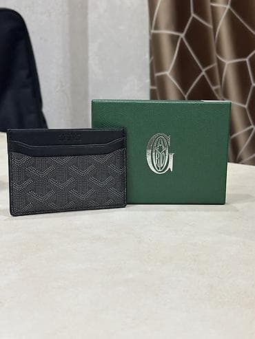 красный галстук: Карточница Goyard, компактная и тонкая. Характеристики: - Материал — 6