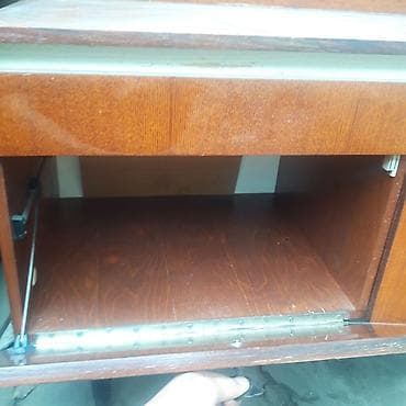 раковина для ванной с тумбой и зеркалом: Туалетный столик с большим зеркалом в винтажном стиле — 2