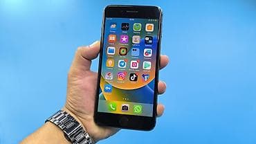 Техника и электроника: IPhone 8 Plus, Б/у, 64 ГБ, Черный, Чехол, 75 % — 4