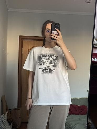 Жынсылар: Новая белая футболка с принтом «Биримдик / Эркиндик / Байланыш / Ыйык» — 1