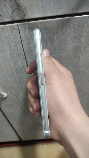 forester 2020: IPhone SE 2020, Б/у, 64 ГБ, Белый, Защитное стекло, Чехол, 100 % — 3