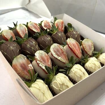 кондитерское оборудование: Клубника в шоколаде — наборы в подарочных коробках - Крупная свежая — 2