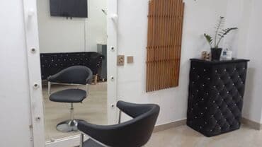 кресло барбер: Сдаются рабочие места: 💅 для мастера маникюра 💇‍♀️ для парикмахера — 1