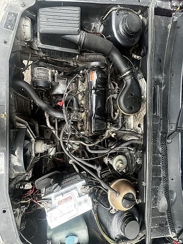 colf 2: Volkswagen Golf: 1993 г., 1.8 л, Механика, Бензин, Хэтчбэк — 8