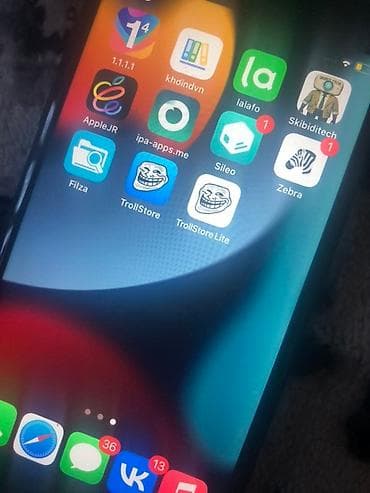 IPhone 7, Б/у, 32 ГБ, Черный, Зарядное устройство, Чехол, В рассрочку, 32 %