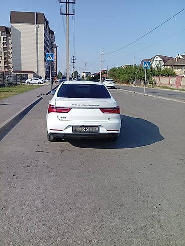 byd e1: BYD Qin: 2023 г., Электромобиль, Седан — 3