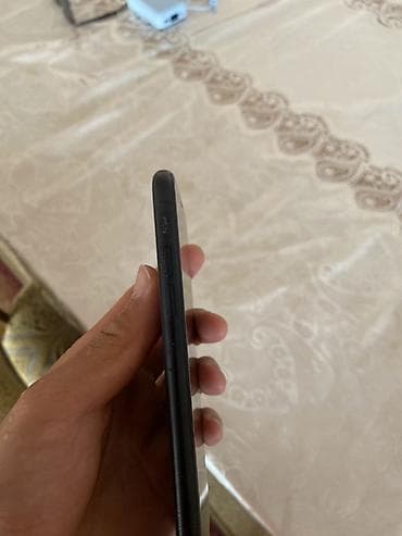 iphone xr: IPhone Xr, Б/у, 64 ГБ, Черный, 76 % — 4