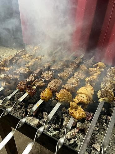 нужен шаурмист: Требуется Повар : Шашлычник, Национальная кухня, 3-5 лет опыта — 1