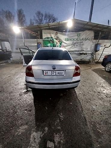 Volkswagen Passat: 2001 г., Седан