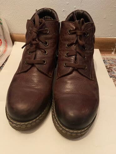 Кожаные ботинки